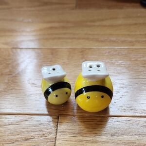 Cute Bee Salt and Pepper Shakers - Yellow Ceramic Set